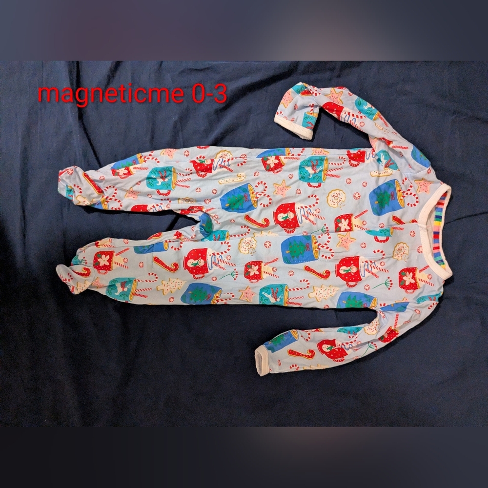 Magnetic Me Holiday Print Kids Footie
